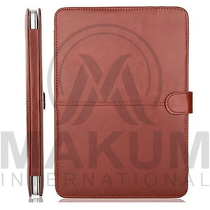 Housse pour ordinateur portable en cuir marron avec fermeture magnétique et intérieur protecteur pour MacBook Pro 13 pouces - Product Image 5