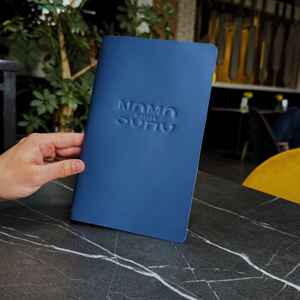 Porta Menús de Cuero de Alta Gama para Restaurante, Cafetería, Hotel, Libro de Menús con Logotipo Personalizado, Recargable, LMC-0084 - Product Image 1