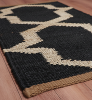 Tapis Kilim Moderne Noir en Velours Polyester à Poil Ras de 5-6 mm, Motif Floral, Tissage Plat, Fabriqué à la Machine, Antidérapant avec Dos en Jute |   Taille personnalisée