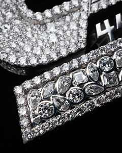 จี้ห้อยคอแฟชั่นฮิปฮอปแบบสั่งทำพิเศษ ประดับเพชรโมอิสซาไนต์ VVS เงินสเตอร์ลิงสุดหรู ดีไซน์เก๋ไก๋พร้อมตัวอักษรตามสั่ง - Product Image 2