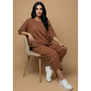 Ensemble de détente deux pièces pour femme Lavender, confortable, respirant, assorti, vêtements décontractés pour les voyages, ensemble haut de gamme - Product Image 1