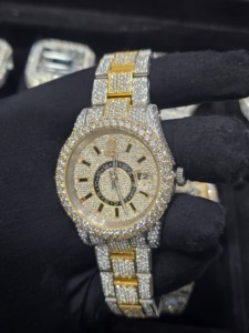 Reloj de Lujo con Diamantes Moissanite, Cristal de Zafiro y Acero Inoxidable, Dos Tonos Oro y Plata, Mecánico Automático, Estilo Hip Hop - Product Image 3