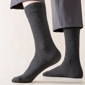 Chaussettes de travail Harry Johnson, grises unies, en mélange de coton respirant, tricotées, pour adultes, style décontracté d'automne, fabrication ODM - Product Image 3
