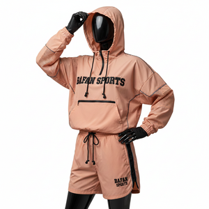 Ensemble short coupe-vent en tissu polyester léger avec empiècements en maille, logo personnalisé par transfert thermique, ensemble short femme grande taille - Product Image 6