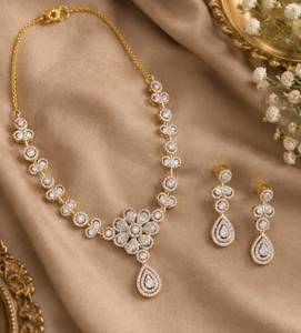 Conjunto de Collar y Pendientes de Aleación Chapada en Oro con Diseño Floral Étnico y Circonitas, con Colgante en Forma de Lágrima para Boda - Product Image 4