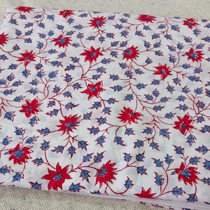 Vestido de Mujer de Tela 100% Algodón Puro, Ligero, Ecológico, Transpirable, con Estampado Floral Rojo Moderno, Hecho a Mano en India - Product Image 2