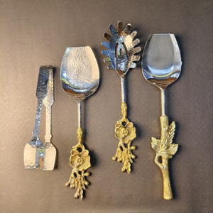 Ensemble de service professionnel en acier inoxydable au design orchidée, texture martelée, comprenant des cuillères de buffet, des serveurs à spaghetti et des pinces à glace - Product Image 2