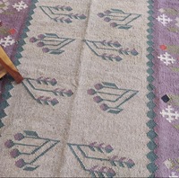 Handgefertigter Woll-Kelim-Teppich Traditionelles Flachgewebe Abstraktes Design Niedriger Flor Natürliche Farbstoffe Langlebig Handgewebt Umweltfreundlich