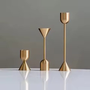 Support de bougie de Noël en métal fait main, style vintage, pour la décoration de la maison pendant les fêtes - Product Image 5