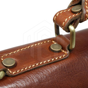 Sacs pour ordinateur portable en cuir véritable de haute qualité professionnels avec fermeture à glissière, compartiment rembourré pour le bureau et les voyages - Écologiques - Product Image 6