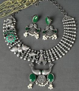 Conjunto de Collar Bohemio de Plata Oxidada con Motivo de Pavo Real de Ónix y Pendientes de Perlas para Mujer, Ideal para Bodas - Product Image 2