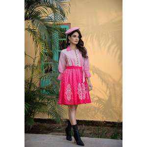 Haut tunique à la mode pour femmes, manches longues, mélanges de coton, détails de broderie - Product Image 1