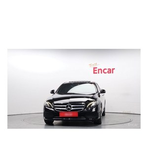 Mercedes-Benz Classe E E300 Avantgarde 2020, 73 823 km, boîte automatique, sièges en cuir, conduite à gauche, caméra de recul - Product Image 3