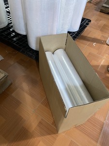 Film Estirable Transparente Autoadhesivo de LLDPE Suave de 20 micras, 500 mm x 300 m, Hecho en Vietnam, para Embalaje y Protección de Pintura - Product Image 4