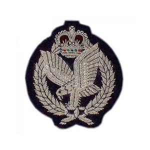 Écusson brodé personnalisé avec motif d'aigle et de couronne, badge circulaire à coudre pour application sur vêtement - Product Image 4