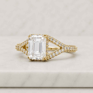 Anillo de Diamantes con Corte Esmeralda en Oro Amarillo, Joyería de Lujo para Mujer, Anillos de Compromiso - Product Image 2