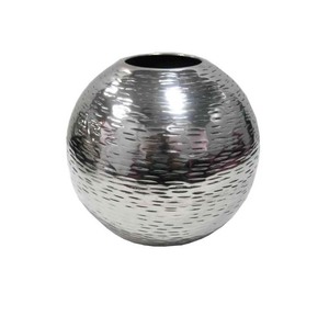 Vase élégant en aluminium avec texture artistique pour l'affichage d'arrangements floraux décoratifs - Product Image 4