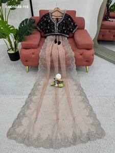 Sari en organza de soie avec broderie de fils et sequins - Ensemble chemisier en velours 9000 - Fabricant de mode féminine de Surat - Product Image 5