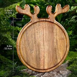 ถาดไม้ธรรมชาติทำมือสำหรับหั่นผลไม้และเสิร์ฟอาหาร – เหมาะเป็นของขวัญคริสต์มาส ของว่างยามบ่าย หรือของทานเล่น – ผลิตในเวียดนาม - Product Image 3