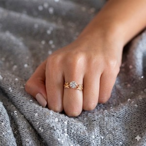 Bague de fiançailles de luxe en or massif 14K/18K avec diamant de laboratoire rond de 0,35 ct pour femme, style Art Nouveau vintage, bague fleur - Product Image 5