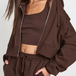 Nouveautés – Ensemble 2 pièces hiver personnalisé avec logo, coupe ample, sweat à capuche et short, respirant, pour femme, idéal pour la gym et l'entraînement - Product Image 4