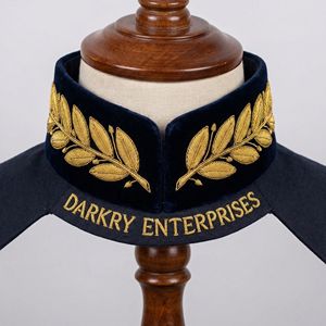 Servicio de Fabricación a Medida de Cuello Alto de Terciopelo Azul con Bordado de Hoja de Roble y Bola de Roble en Oro, Hecho a Mano - Product Image 4