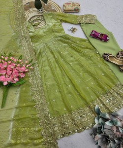 Vestido Moderno Fendy con Bordado de Seda, Dupatta, Ropa Tradicional para Bodas y Fiestas, Estilo Indio-Pakistaní 85156 SAI- SSC 718 - Product Image 3