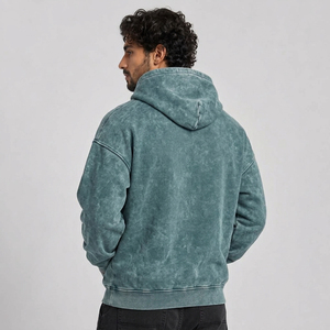 Sweat à capuche robuste pour homme, effet délavé, avec décoloration inspirée des minéraux, construction confortable et forme facile pour tenues urbaines - Product Image 3