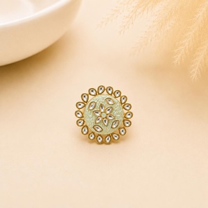 Bague ajustable artisanale en Kundan vert menthe, bijou traditionnel indien pour mariée, idéale pour mariage, cocktail ou soirée. - Product Image 1
