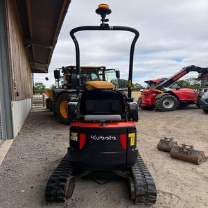 Potente excavadora compacta Kubota U10-5 para excavación profesional con control preciso de la cuchara y movimiento conveniente en el sitio. - Product Image 6