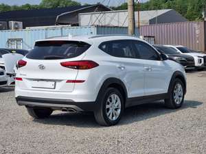 รถ Tucson SUV ปี 2020 สีขาว มือสอง เครื่องยนต์เทอร์โบดีเซล เกียร์ออโต้ เบาะหนัง จอสัมผัส 5 ประตู สำหรับการเดินทางในเมือง - Product Image 2