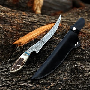 Cuchillo de Filetear Hecho a Mano con Hoja con Patrón de Damasco y Mango de Cuerno, Cuchillo de Cocina para Pesca, Camping y Uso al Aire Libre - Product Image 1