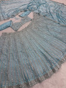 Lehenga Choli pour les événements de mariée au prix de gros directement auprès des fabricants indiens de vêtements traditionnels indiens pakistanais - Product Image 4