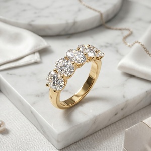 Anillo de banda con cinco piedras de corte ovalado de 1.00 quilates y engaste de garras - Product Image 3