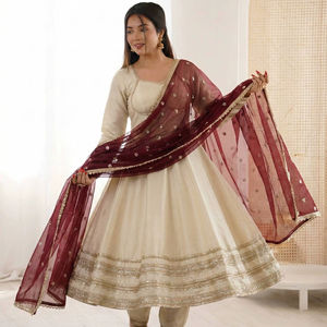 Conjunto de Vestido Anarkali de Diseñador para Mujer con Pantalón y Dupatta Bordada, Tela Cosmos Gold con Encaje Pesado, para Fiestas y Eventos Étnicos - Product Image 1