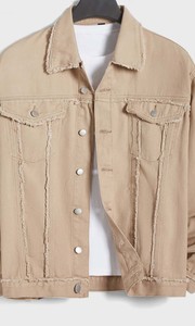 Veste en jean pour homme avec bordure brute, fermeture boutonnée, coupe ample, style décontracté - Product Image 5