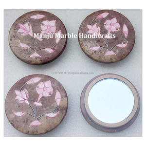 Miroir incrusté de stéatite de qualité supérieure au design luxueux fait à la main avec abat-jour en nacre meilleur design pour les cadeaux spéciaux du Ramdaan - Product Image 5