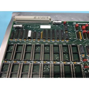 AMAT 0100-11025 MVME 211, 01-W3295B01 MOTOROLA VME - Équipements et pièces semi-conductrices d'origine fiables à l'échelle mondiale - Product Image 1