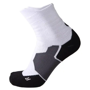 Chaussettes de sport pour hommes personnalisées de qualité supérieure, chaudes, épaisses et protectrices, vente chaude, chaussettes longues jusqu'au genou pour le cyclisme et la course à pied - Product Image 2