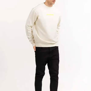 Sweat-shirt basique uni pour homme, prêt pour l'hiver, sweat-shirt chaud et respirant, logo personnalisé imprimé, sweat-shirt en mélange de coton - Product Image 4