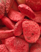 [HOT] Vietnamese VRIJGEVROREN GEDROOGDE AARDBEIEN Hele Stuk Knapperig Fruit Heldere Smaak Gezonde Snack Grote Vraag 2025 Beste Prijs Aanbod