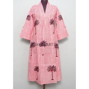 Vestido midi holgado con estampado de palmeras, ligero, ecológico, de algodón transpirable y lavable, elegante, con cuello en V y manga 3/4 para mujer. - Product Image 1