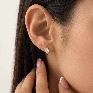 Pendientes de aro con diamante de laboratorio de corte redondo de lujo de 0.64 CT en oro macizo de 10K, 14K, 18K, joyería clásica para bodas y fiestas para mujeres. - Product Image 5
