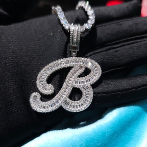 จี้เพชรโมอิสซาไนต์เงินแท้ 925 รูปทรงบาแกตต์และทรงกลม จี้เพชรสวยงามแบบสั่งทำพิเศษ และเพชรอื่นๆ - Product Image 4