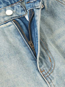 กางเกงยีนส์ผู้ชายทรงหลวมสไตล์วินเทจแบบถักลาย Stonewashed ขาดๆ แบบ Distressed ขากว้าง เหมาะสำหรับสตรีทแวร์ ฤดูใบไม้ร่วงและฤดูหนาว - Product Image 4
