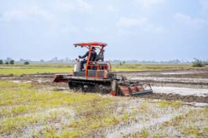 Nuevo Producto 2026 HOGICO HG80VN Tractor Oruga de 80HP, Potente con Motor Yunnei de 80HP, Rendimiento 2WD, Orugas de Goma de Alta Resistencia - Product Image 5