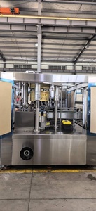 Machine industrielle automatique de rinçage, de remplissage et de sertissage de boîtes de conserve pour l'emballage et le conditionnement de boissons et d'aliments - Product Image 2