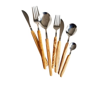 Juego de cubiertos artesanales con mango de madera de olivo, juego de vajilla de acero inoxidable para el hogar, cocina, restaurante, boda - Product Image 1