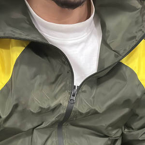 Chándal de nailon ligero con parches personalizados, chaqueta con cremallera y franjas reflectantes, conjunto deportivo de 2 piezas, cortavientos, chándal para hombre - Product Image 6