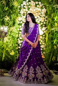 Mariée fiançailles spécial pur Chinon soie tissu broderie lourde énorme Flair motif magnifique Chaniya Choli avec ensemble Dupatta - Product Image 5